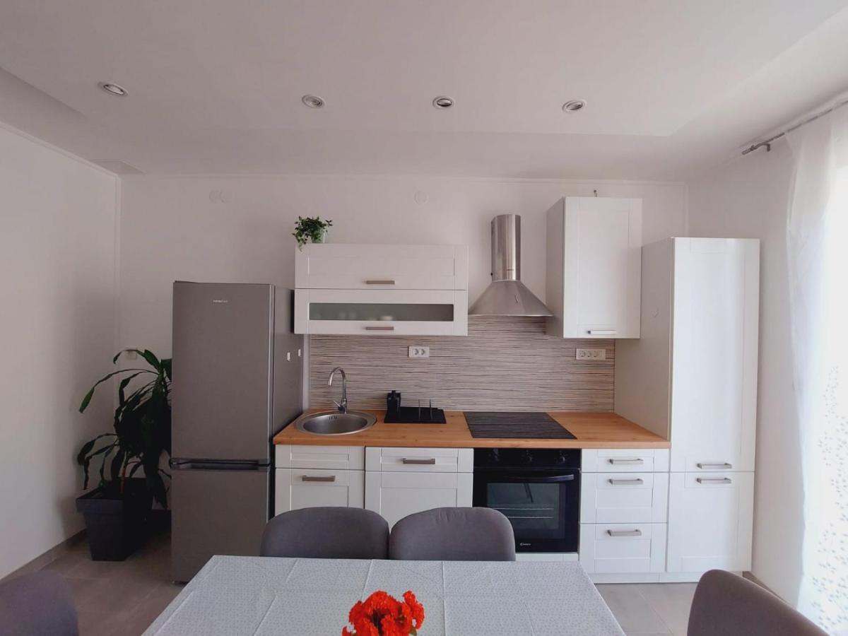 Apartments Mario Primošten Kültér fotó